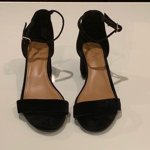 Low blocked heeled sandal